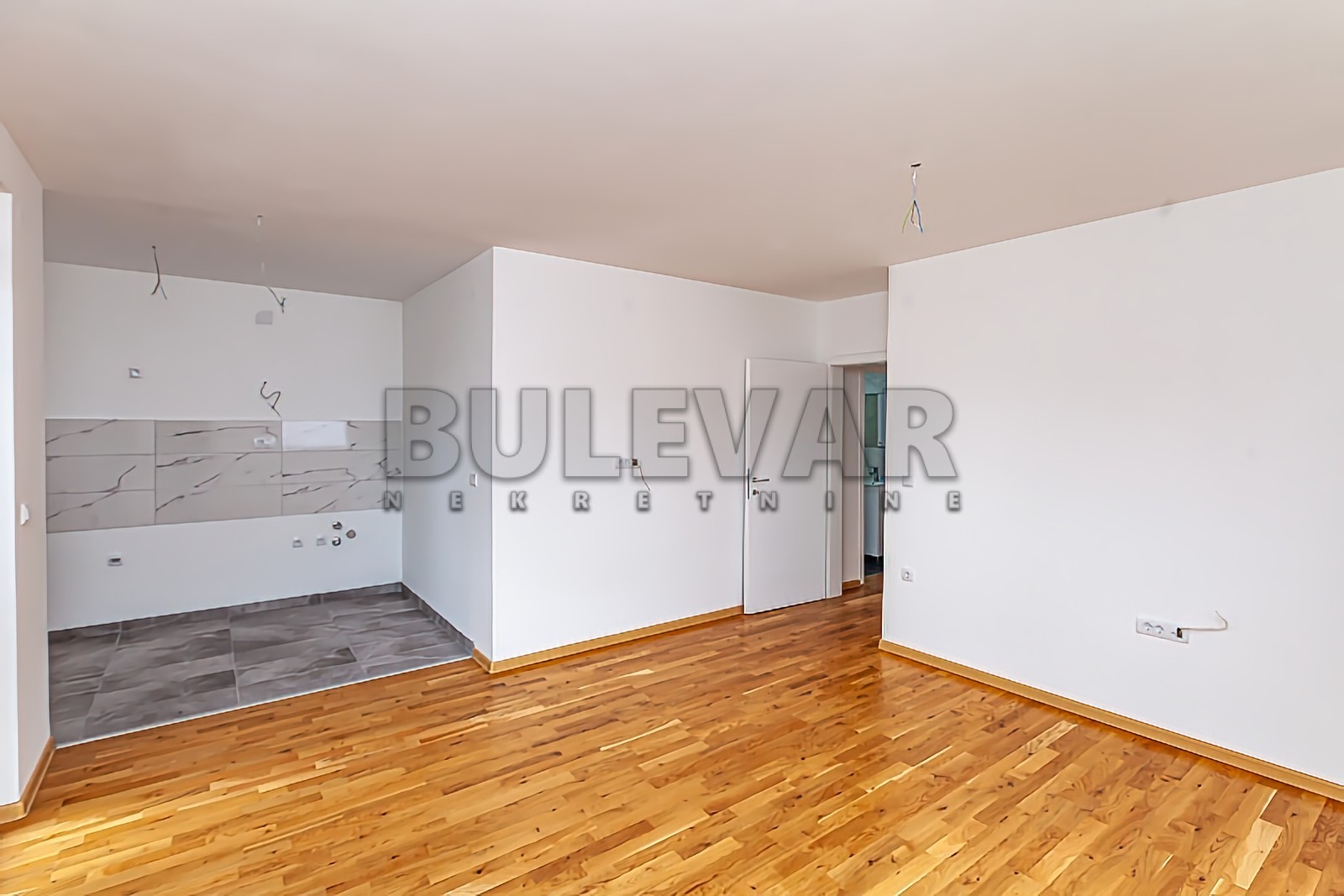 Dvosoban stan, 54 m2, Pantelej, Gornjomatejevačka ID: p-013721 10