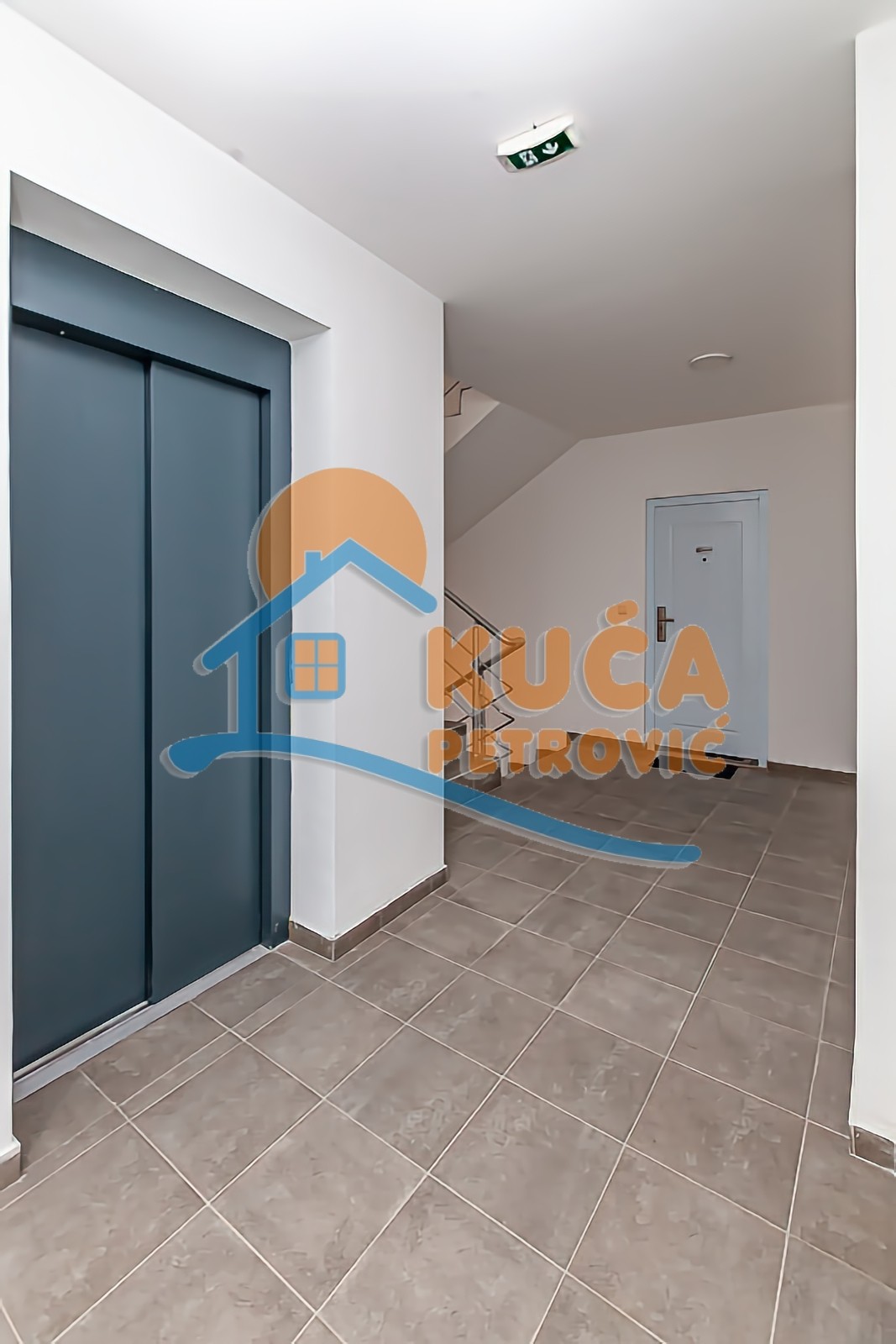 Dvosoban stan, 54 m2, Pantelej, Gornjomatejevačka ID: p-013721 15