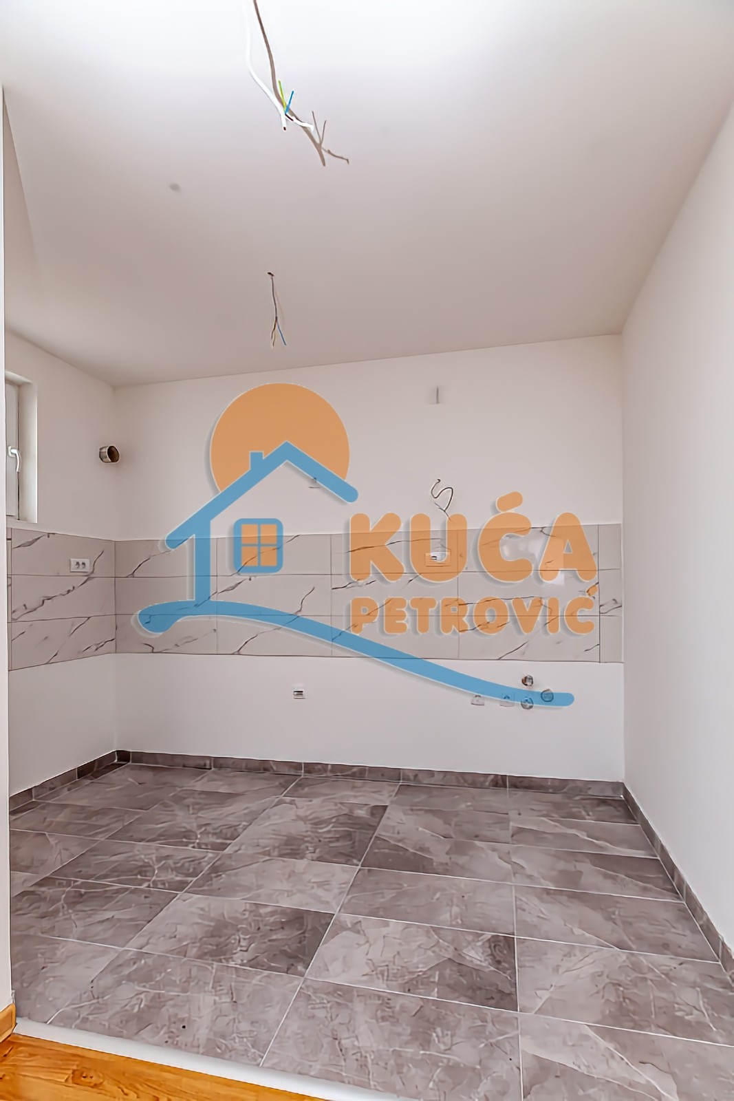 Dvosoban stan, 54 m2, Pantelej, Gornjomatejevačka ID: p-013721 11