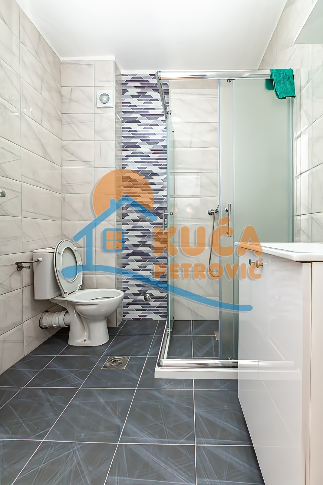 Dvosoban stan, 54 m2, Pantelej, Gornjomatejevačka ID: p-013721 6