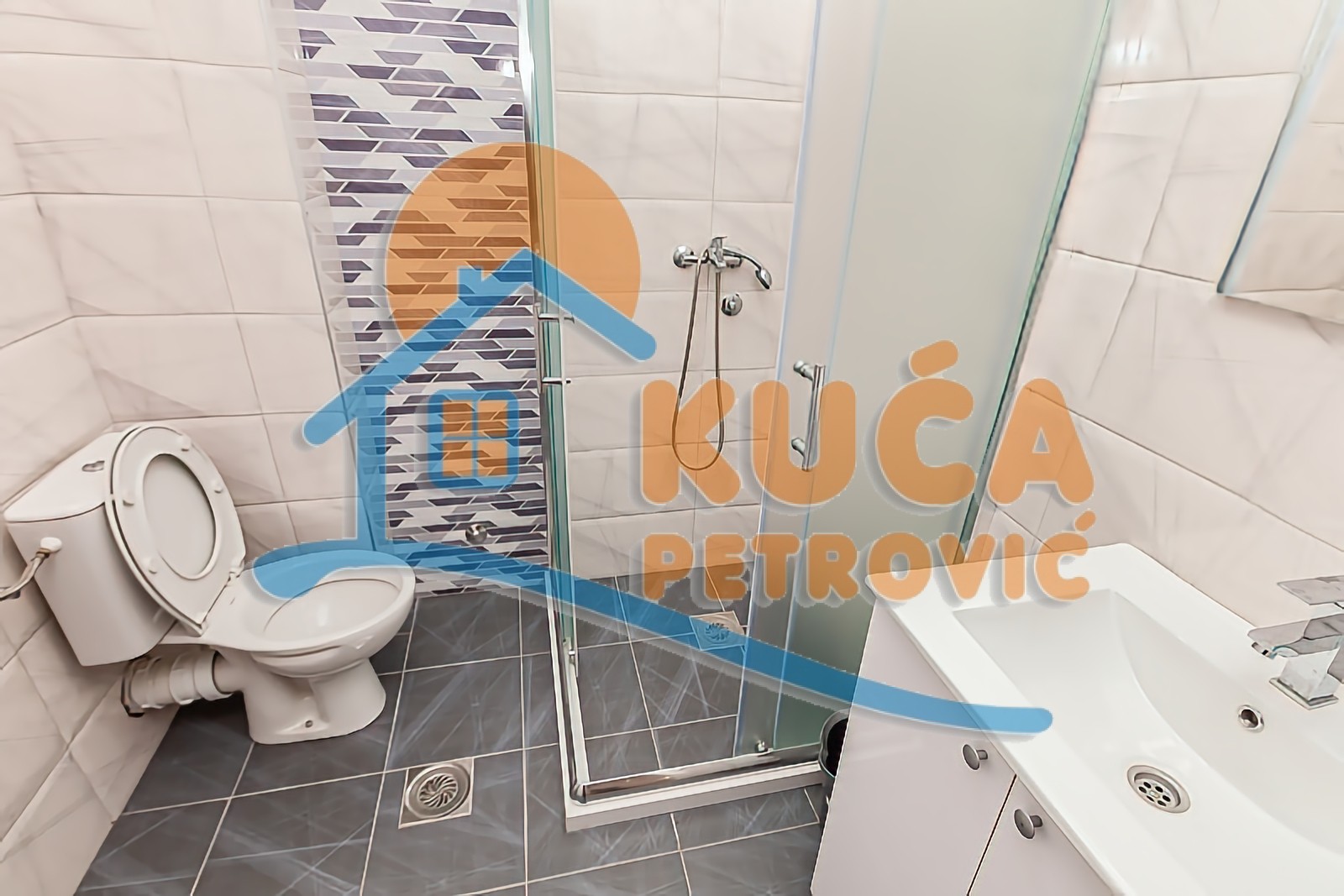 Dvosoban stan, 54 m2, Pantelej, Gornjomatejevačka ID: p-013721 7