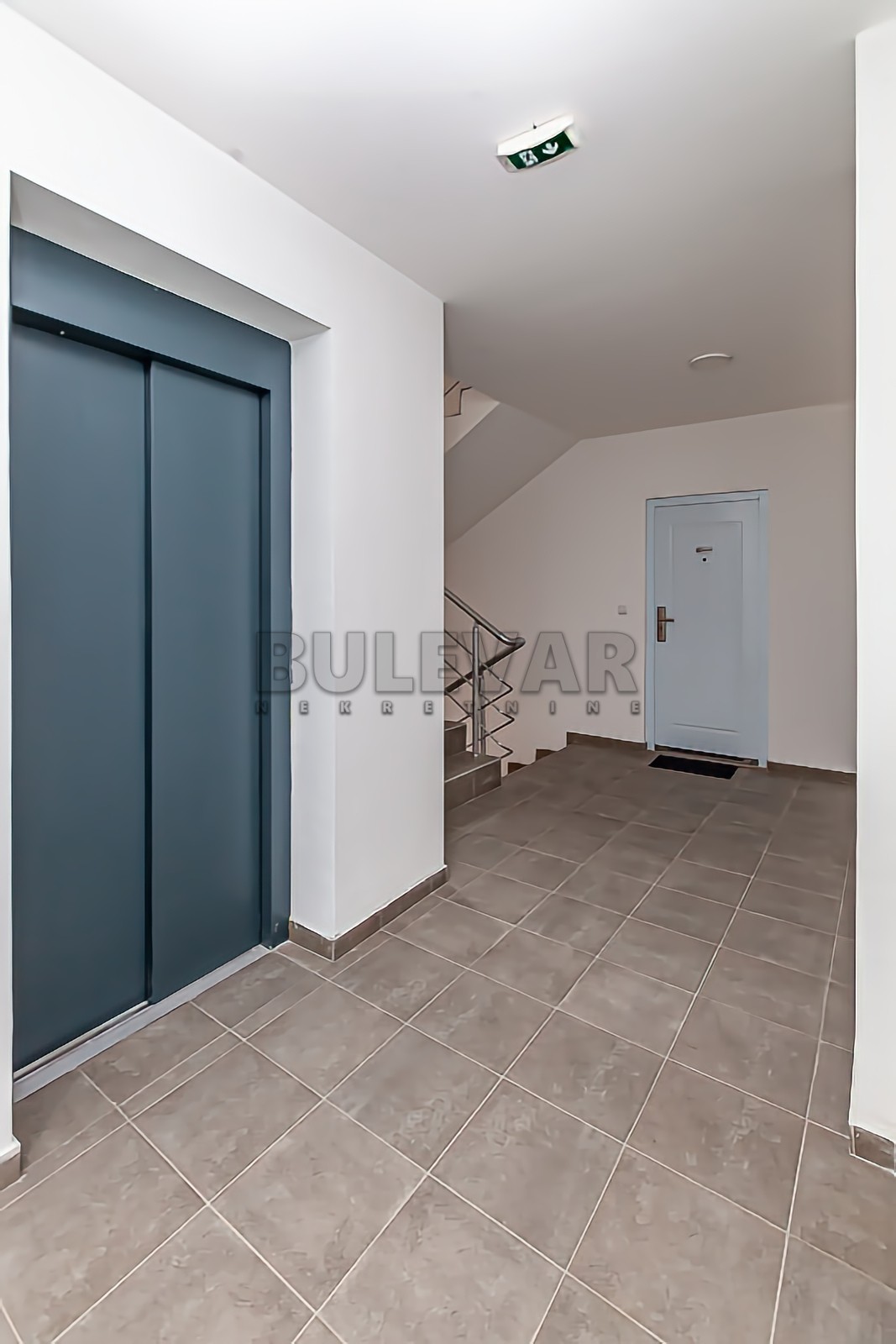 Dvosoban stan, 54 m2, Pantelej, Gornjomatejevačka ID: p-013721 15