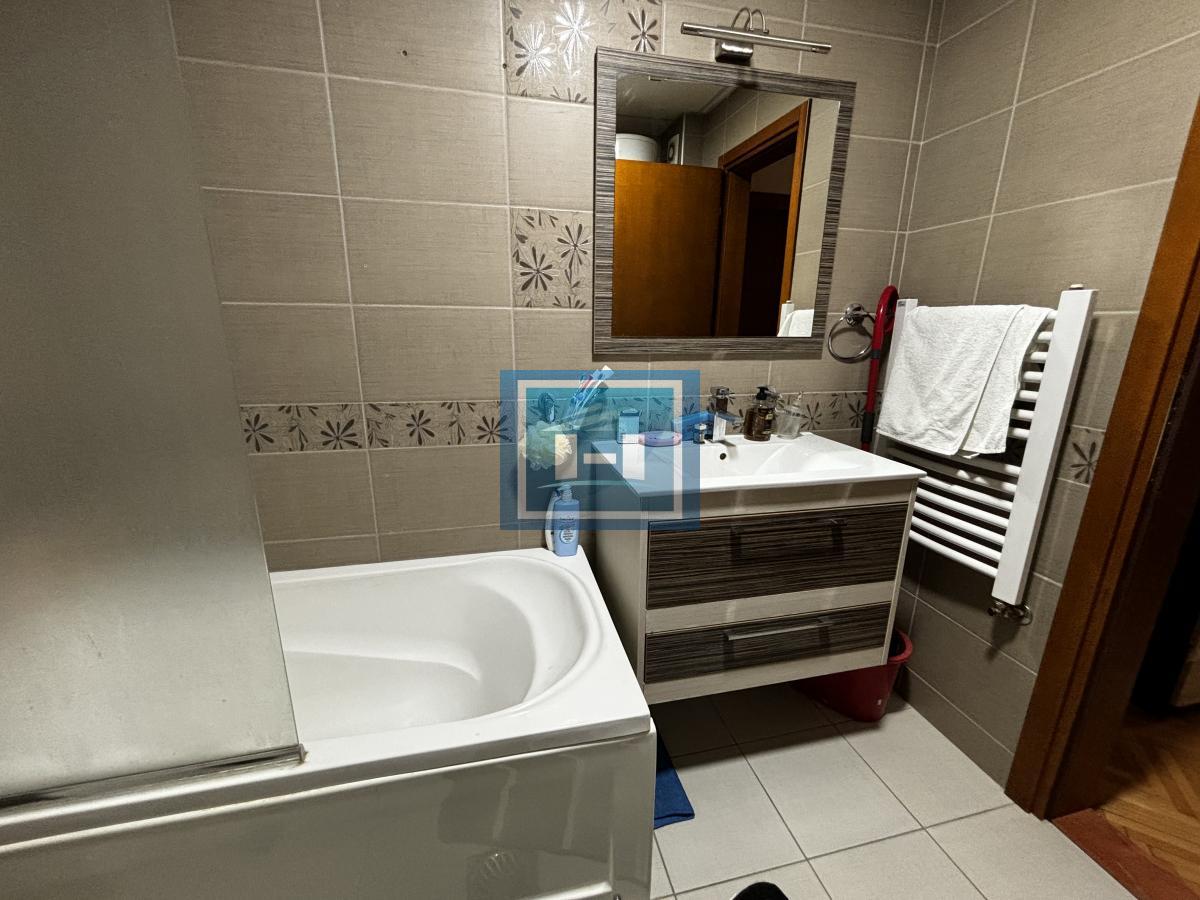 Prelep komforan stan u strogom centru Jagodine – idealna lokacija! 26