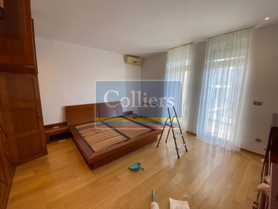 Savski venac, Senjak, Kacanskog, 4.0, 185.00m2, 3000 EUR 2