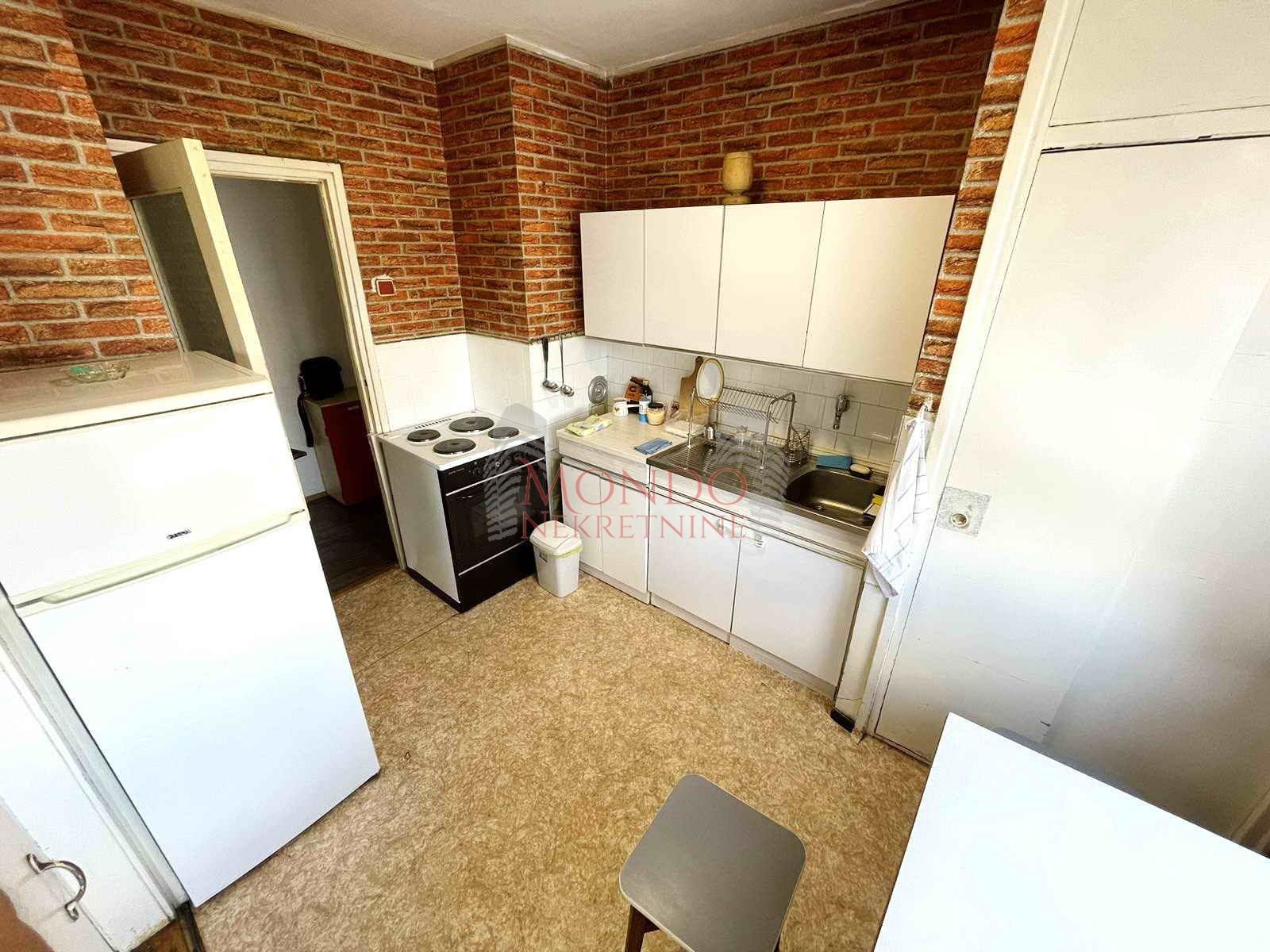 Trosoban stan kod parka svetog save, ta, Niš 4