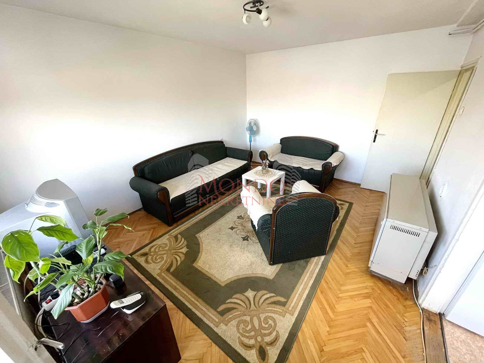 Trosoban stan kod parka svetog save, ta, Niš 2