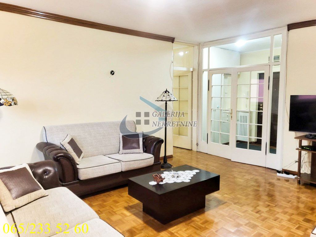 Vračar  Krunski venac   Kičevska 117m2 2