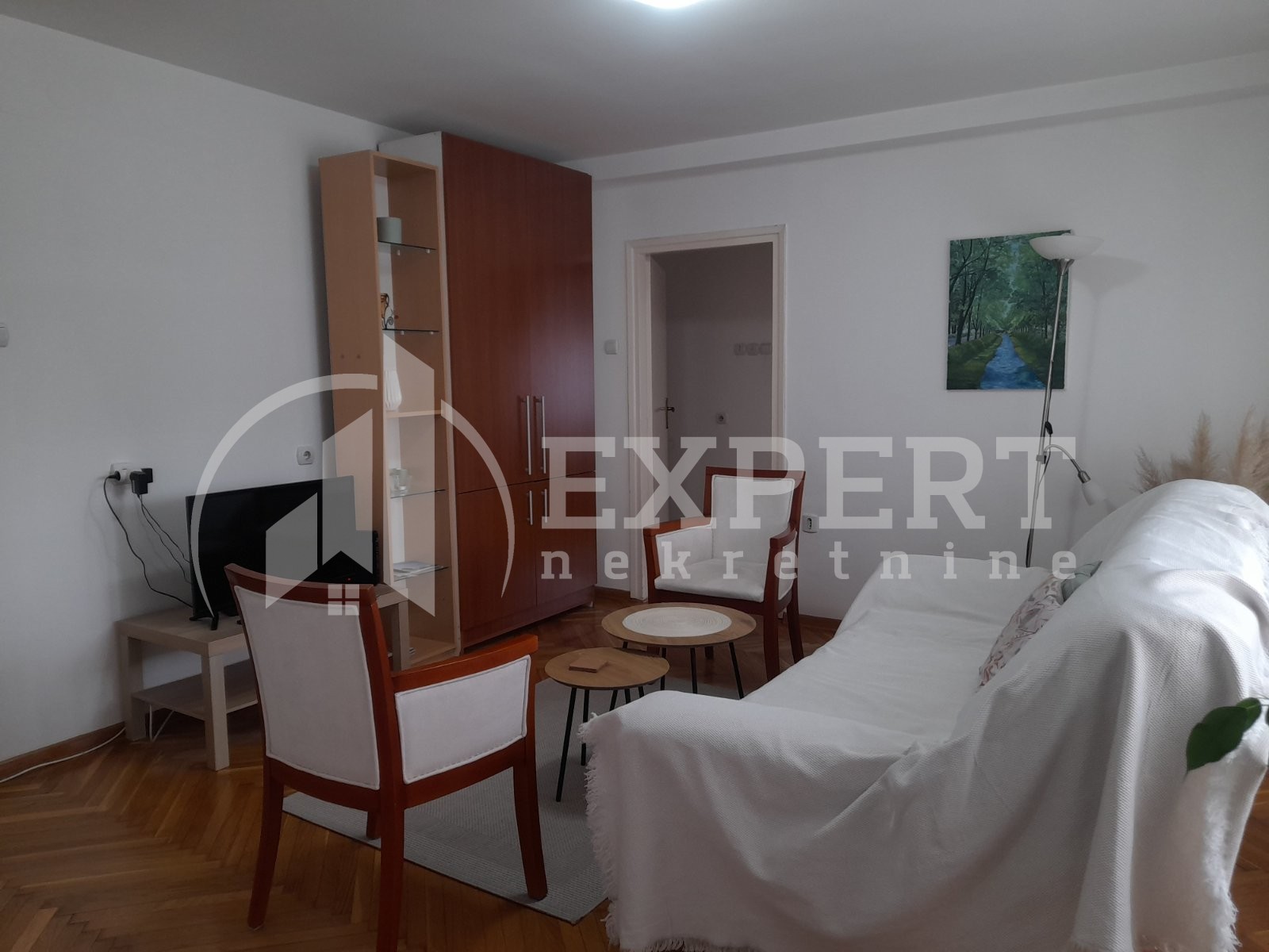 Dvosoban stan, 54 m2, Centar, Nade Tomić ID: i-013741 6