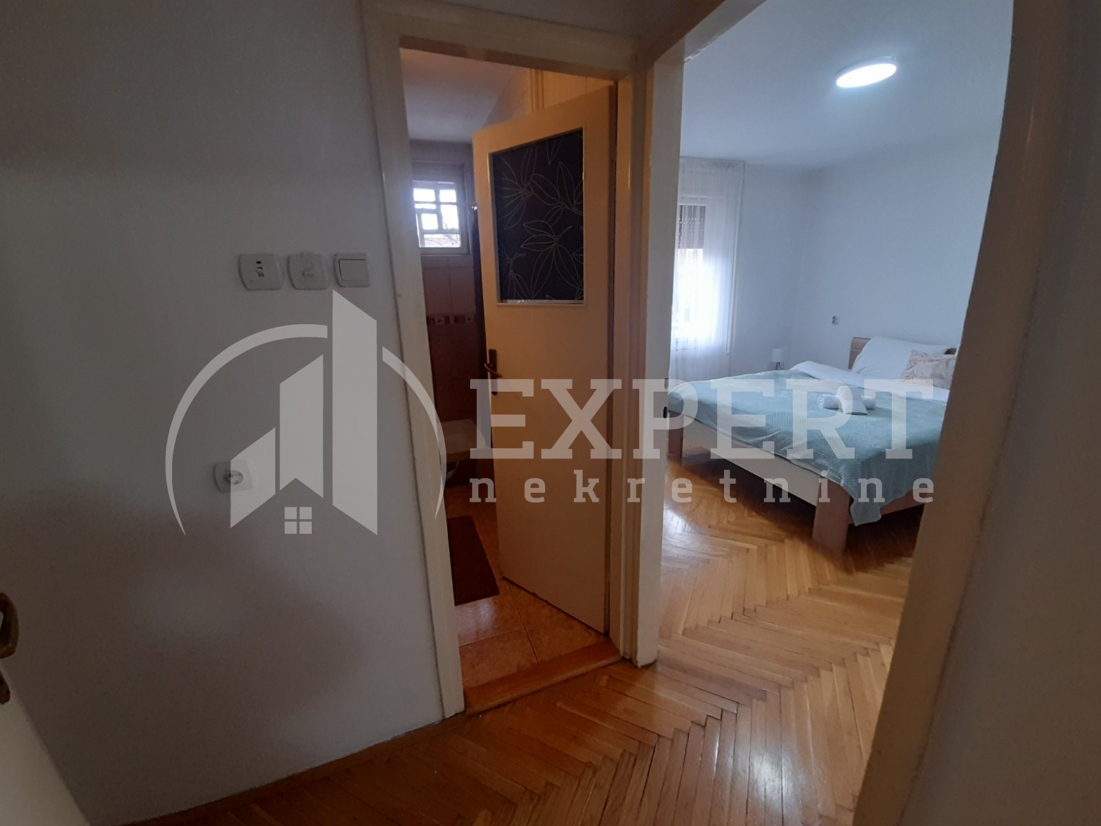 Dvosoban stan, 54 m2, Centar, Nade Tomić ID: i-013741 15