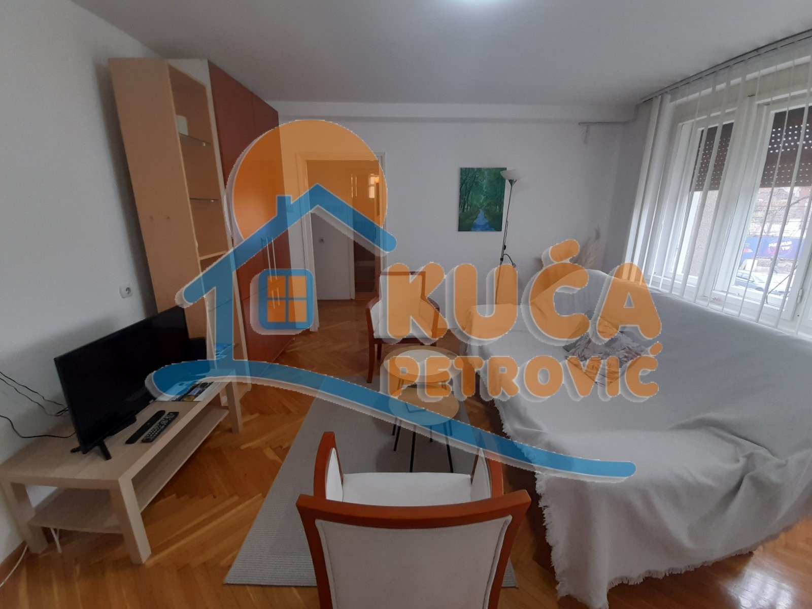 Dvosoban stan, 54 m2, Centar, Nade Tomić ID: i-013741 4