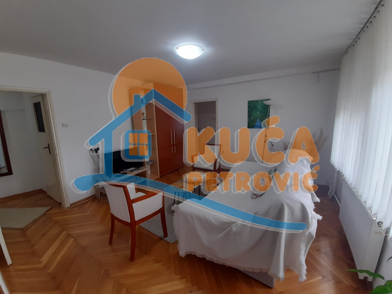 Dvosoban stan, 54 m2, Centar, Nade Tomić ID: i-013741 5