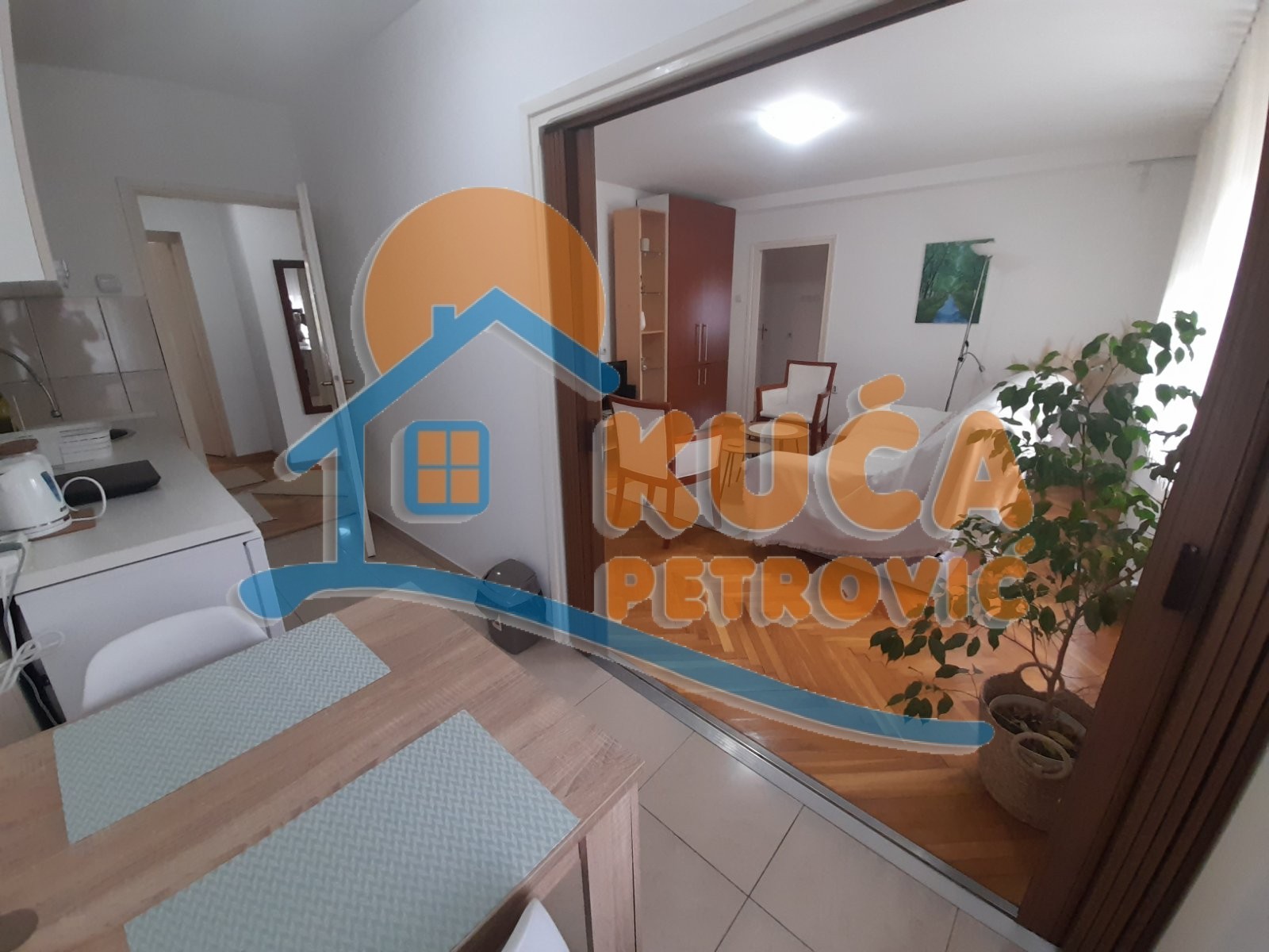 Dvosoban stan, 54 m2, Centar, Nade Tomić ID: i-013741 7