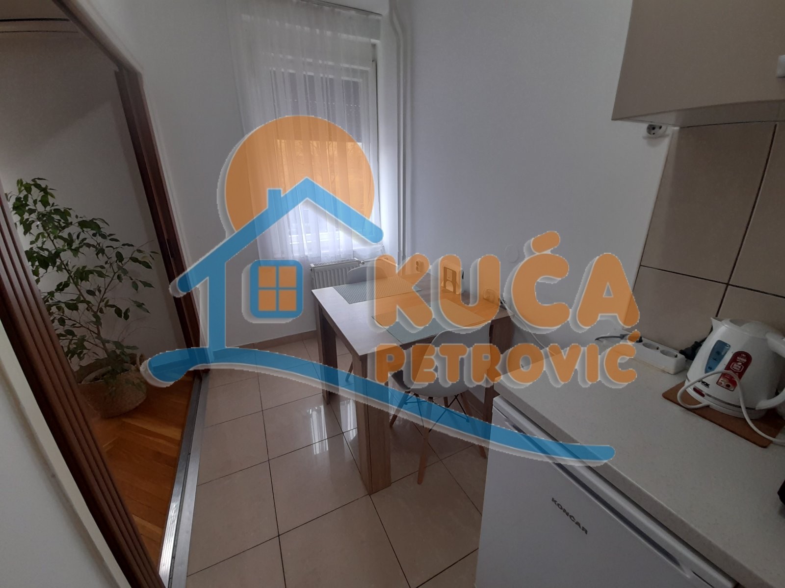 Dvosoban stan, 54 m2, Centar, Nade Tomić ID: i-013741 8