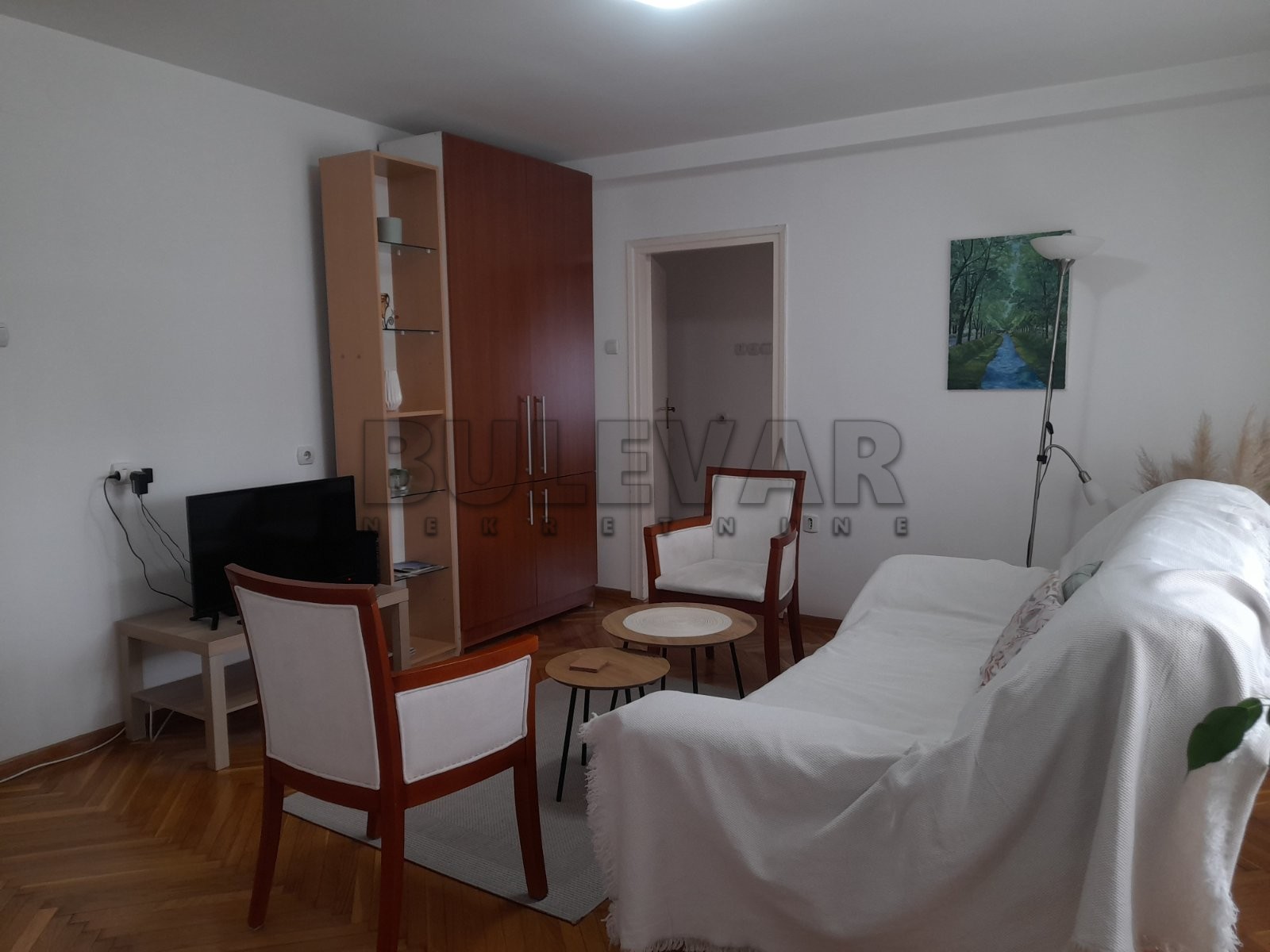 Dvosoban stan, 54 m2, Centar, Nade Tomić ID: i-013741 6