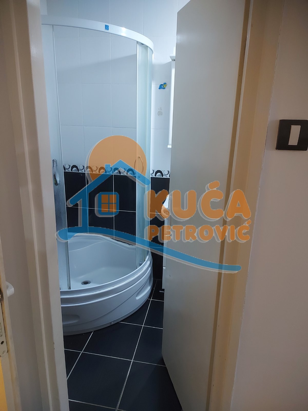 Trosoban stan, 68 m2, Palilula, Čarnojevića ID: i-06861 16