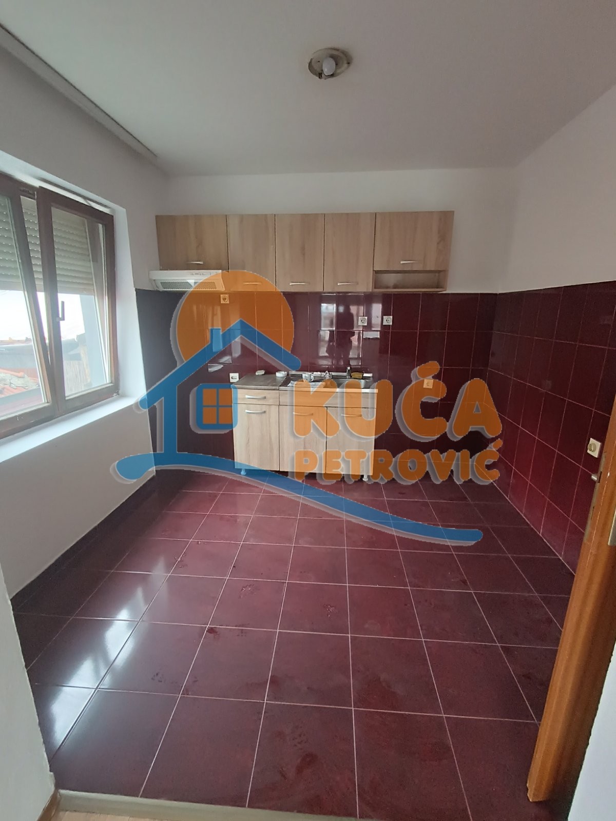 Trosoban stan, 74 m2, Palilula, Velikojastrebačka ID: i-013752 2