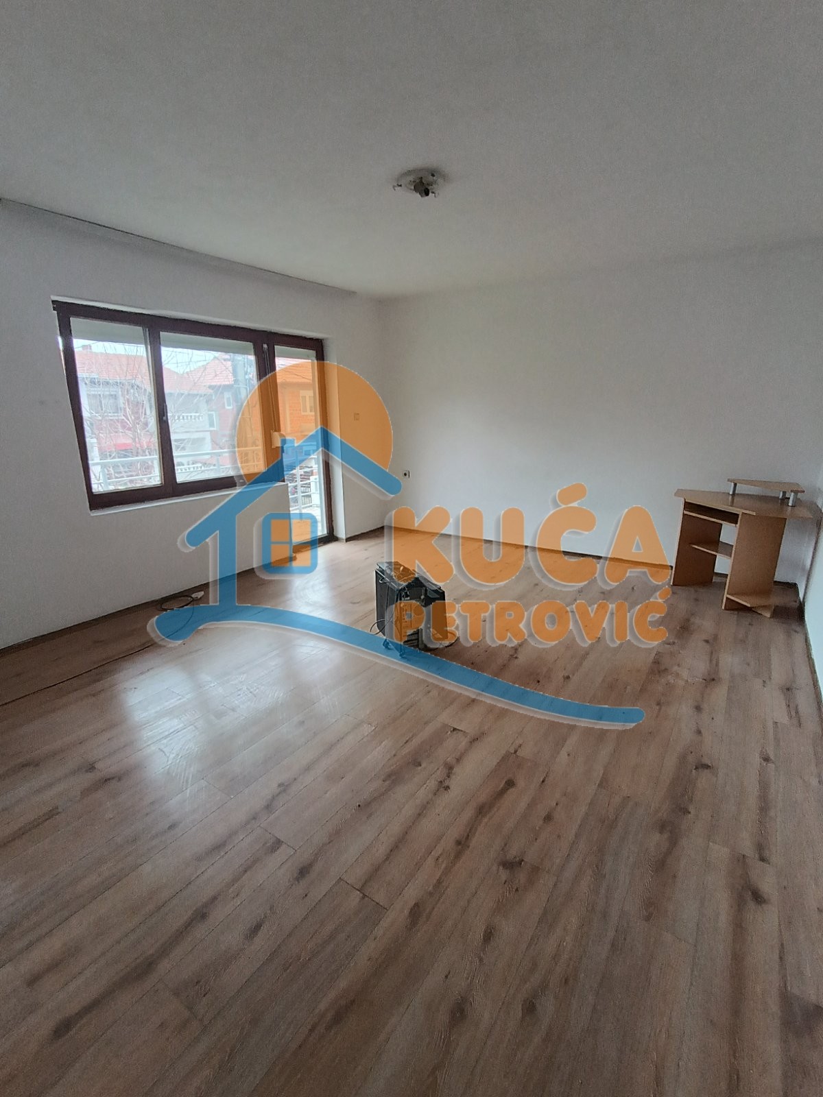 Trosoban stan, 74 m2, Palilula, Velikojastrebačka ID: i-013752 3