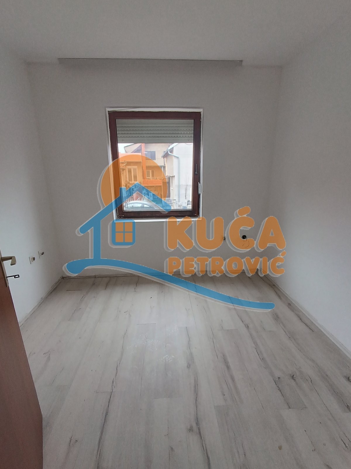 Trosoban stan, 74 m2, Palilula, Velikojastrebačka ID: i-013752 4