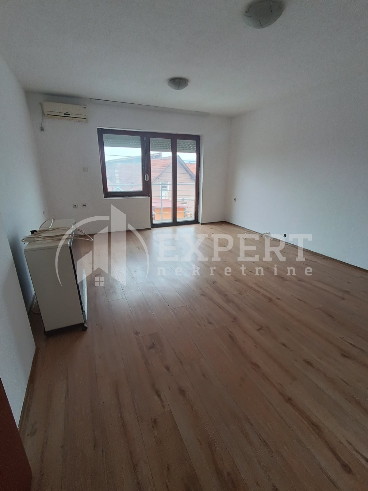 Trosoban stan, 74 m2, Palilula, Velikojastrebačka ID: i-013752 1