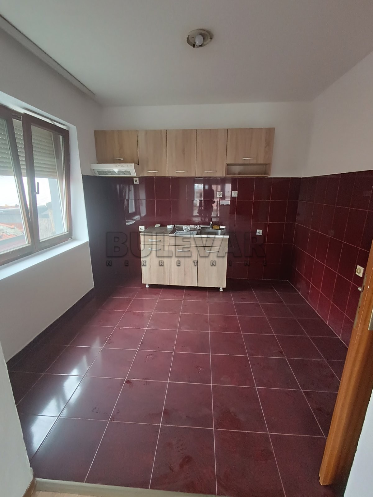 Trosoban stan, 74 m2, Palilula, Velikojastrebačka ID: i-013752 2