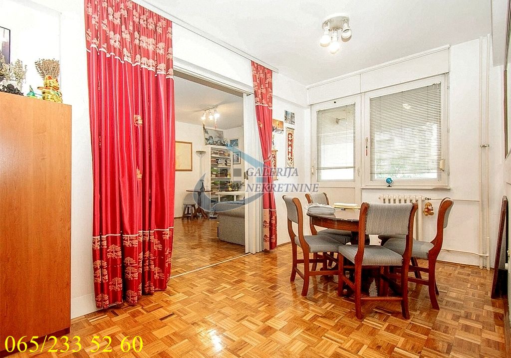 Čukarica  Žarkovo   Trgovačka 103m2 2