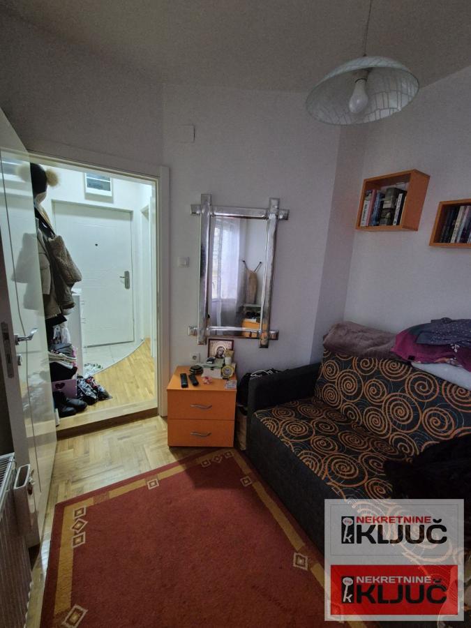 KOD IZVRŠNOG VEĆA, 40m2, Jednoiposoban, Namešten 10