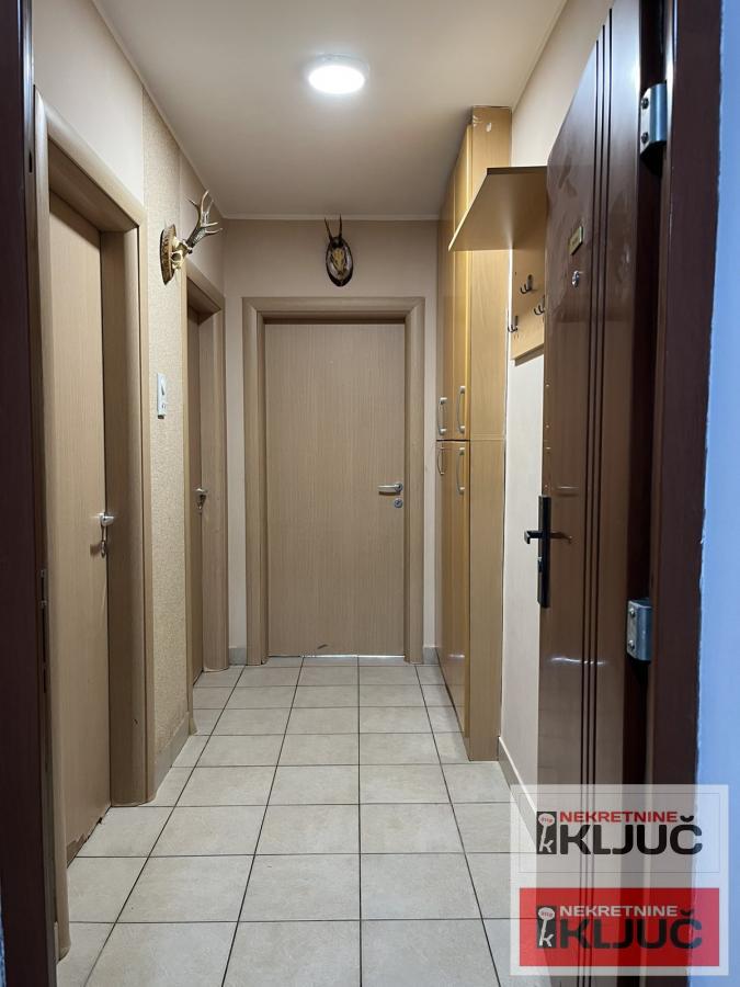 KOD IZVRŠNOG VEĆA, 40m2, Jednoiposoban, Namešten 11