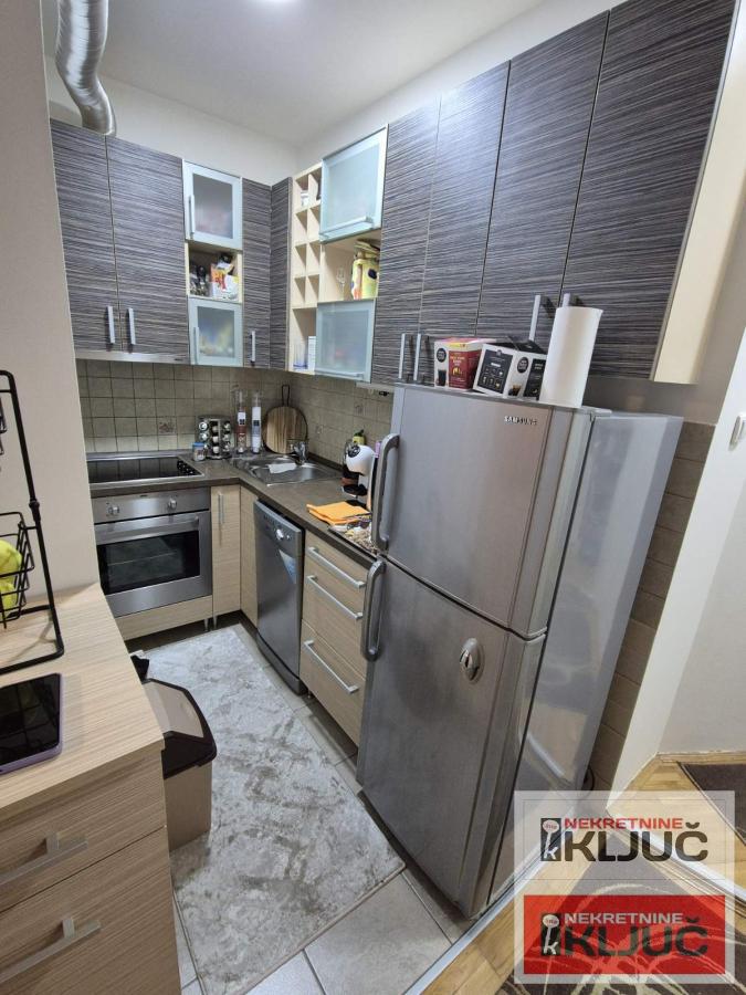 KOD IZVRŠNOG VEĆA, 40m2, Jednoiposoban, Namešten 8