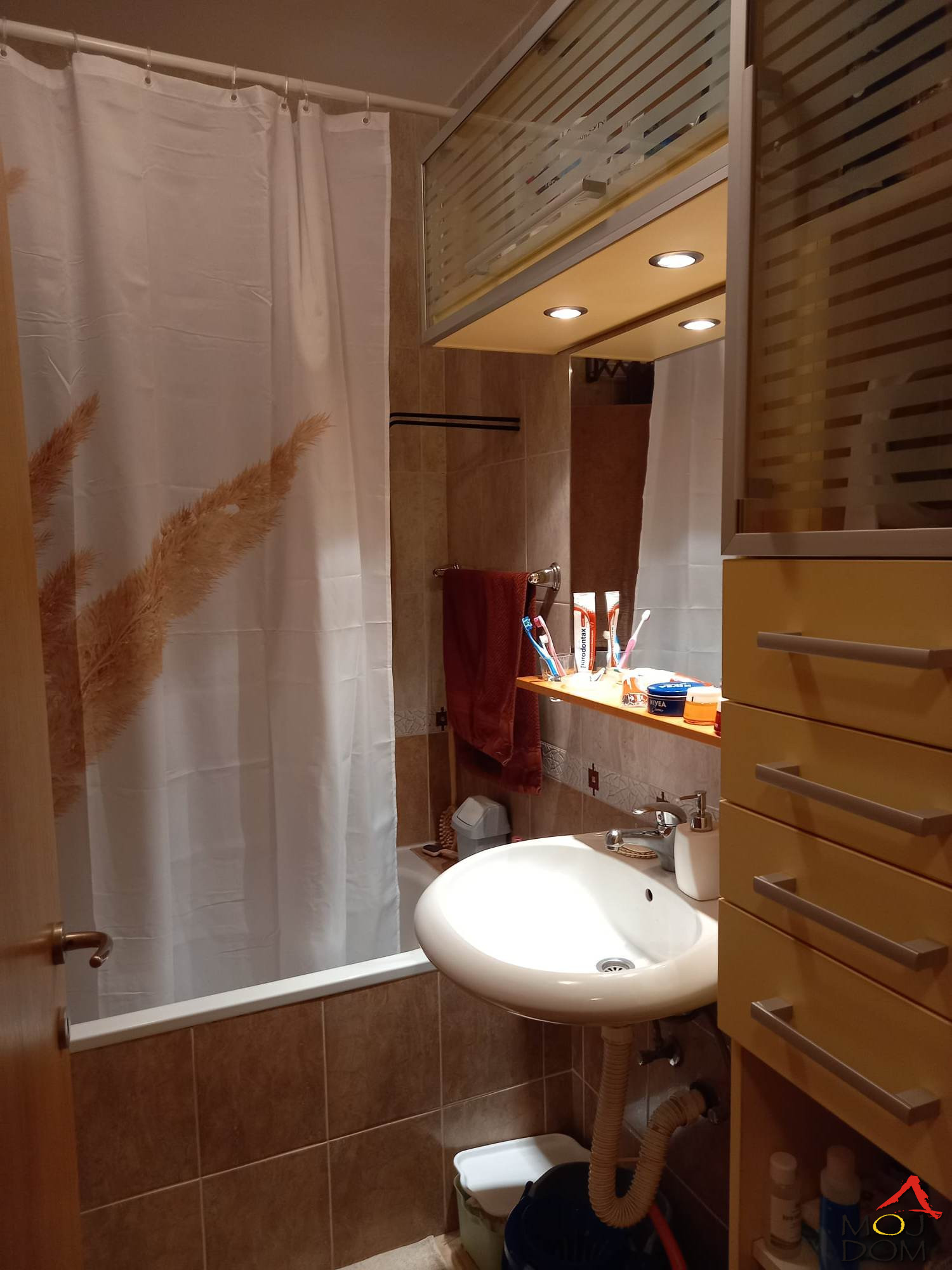 Stan,NOVI SAD,NOVA DETELINARA,kv: 143, € 267800, ID: 1030206 10