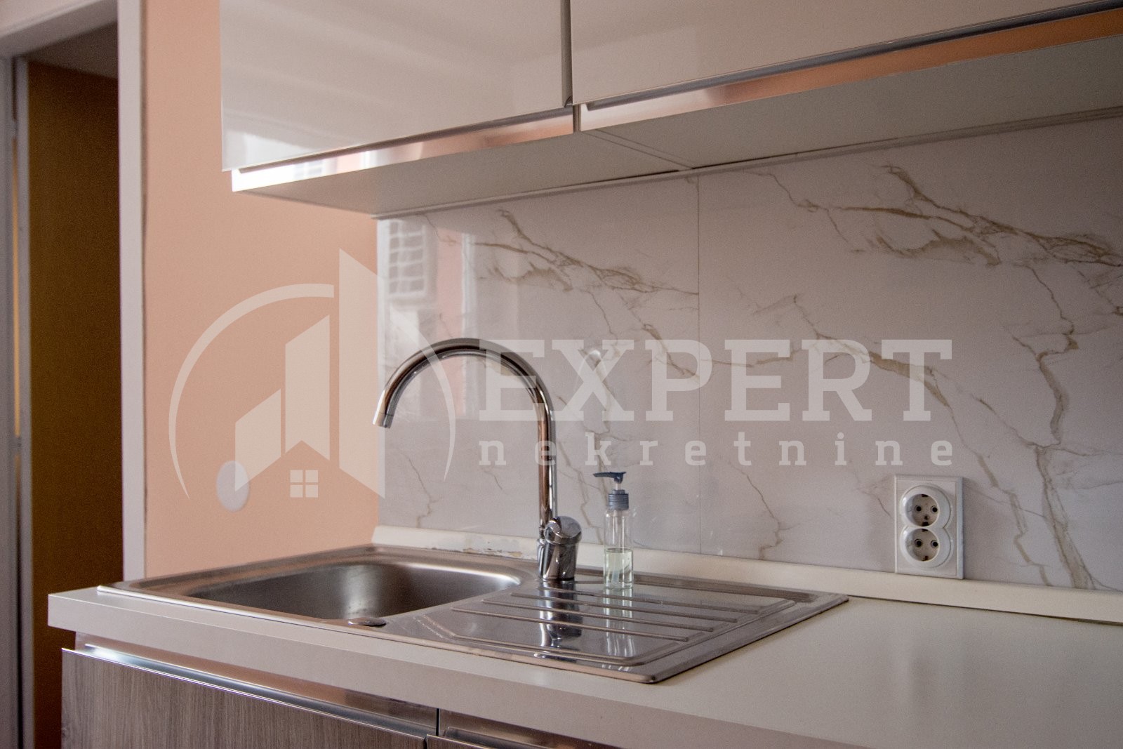 Dvosoban stan, 47 m2, Centar, Nade Tomić ID: i-02019 10