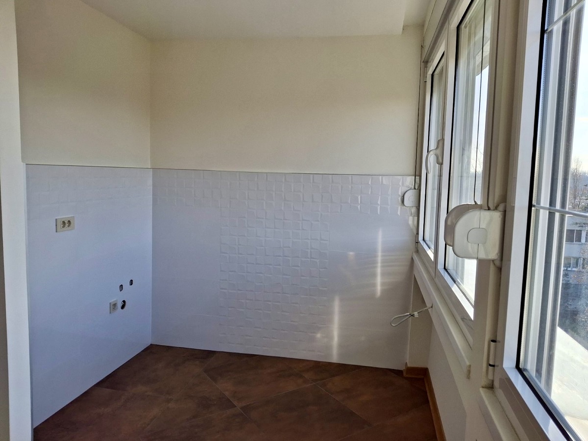 Renoviran 2 0 stan u Bloku 45  Nehruova  66m2 2