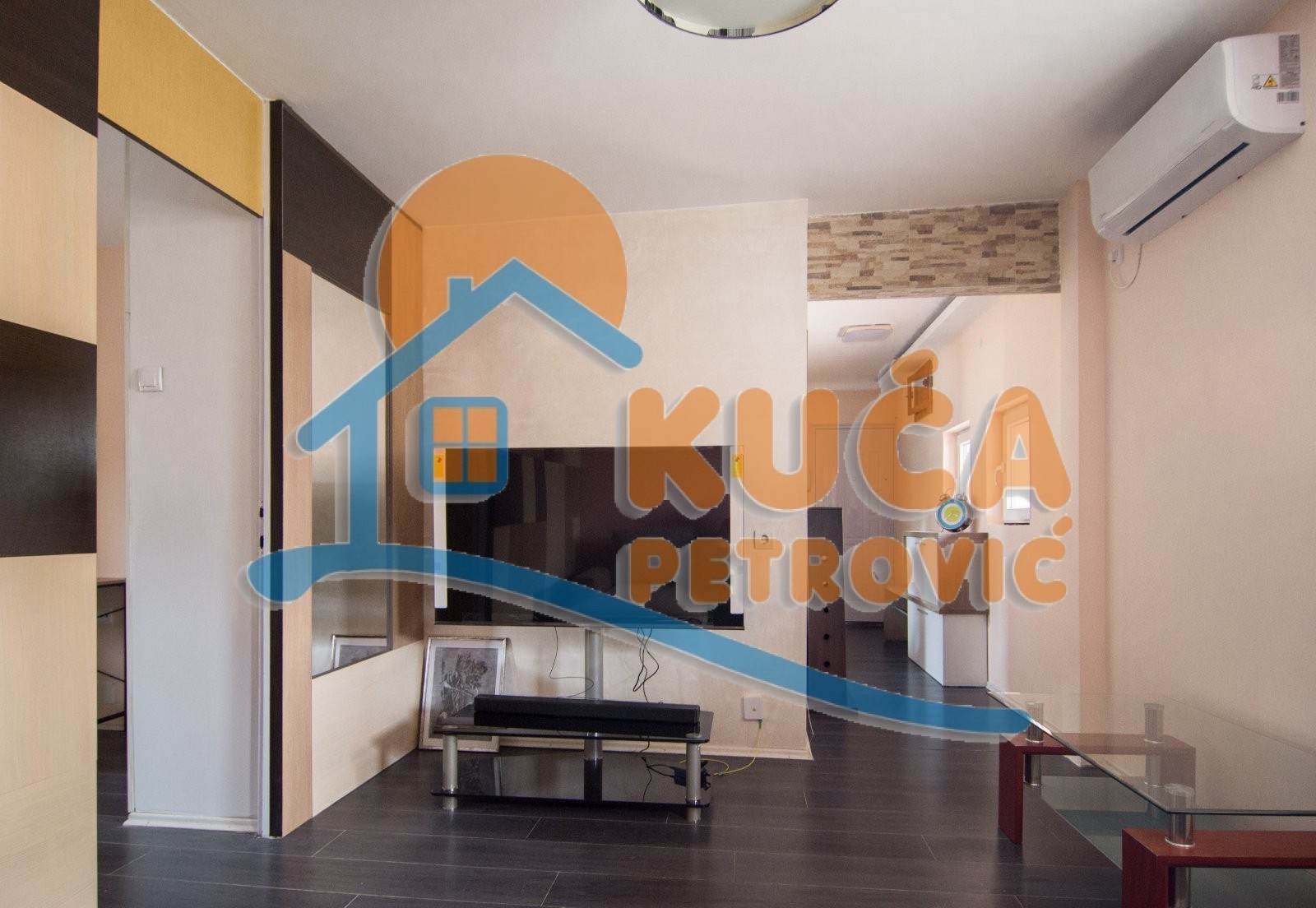 Dvosoban stan, 47 m2, Centar, Nade Tomić ID: i-02019 4