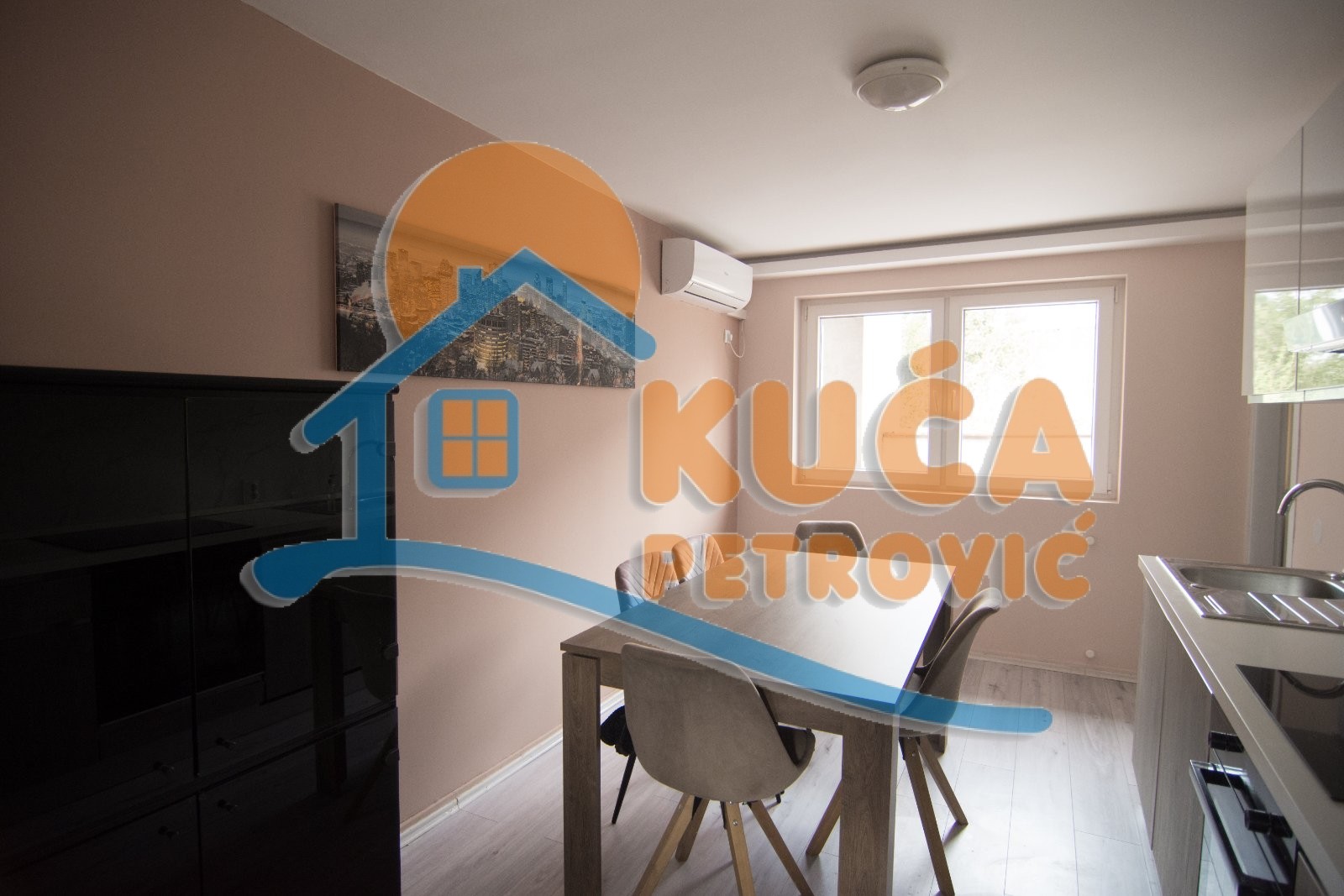 Dvosoban stan, 47 m2, Centar, Nade Tomić ID: i-02019 6