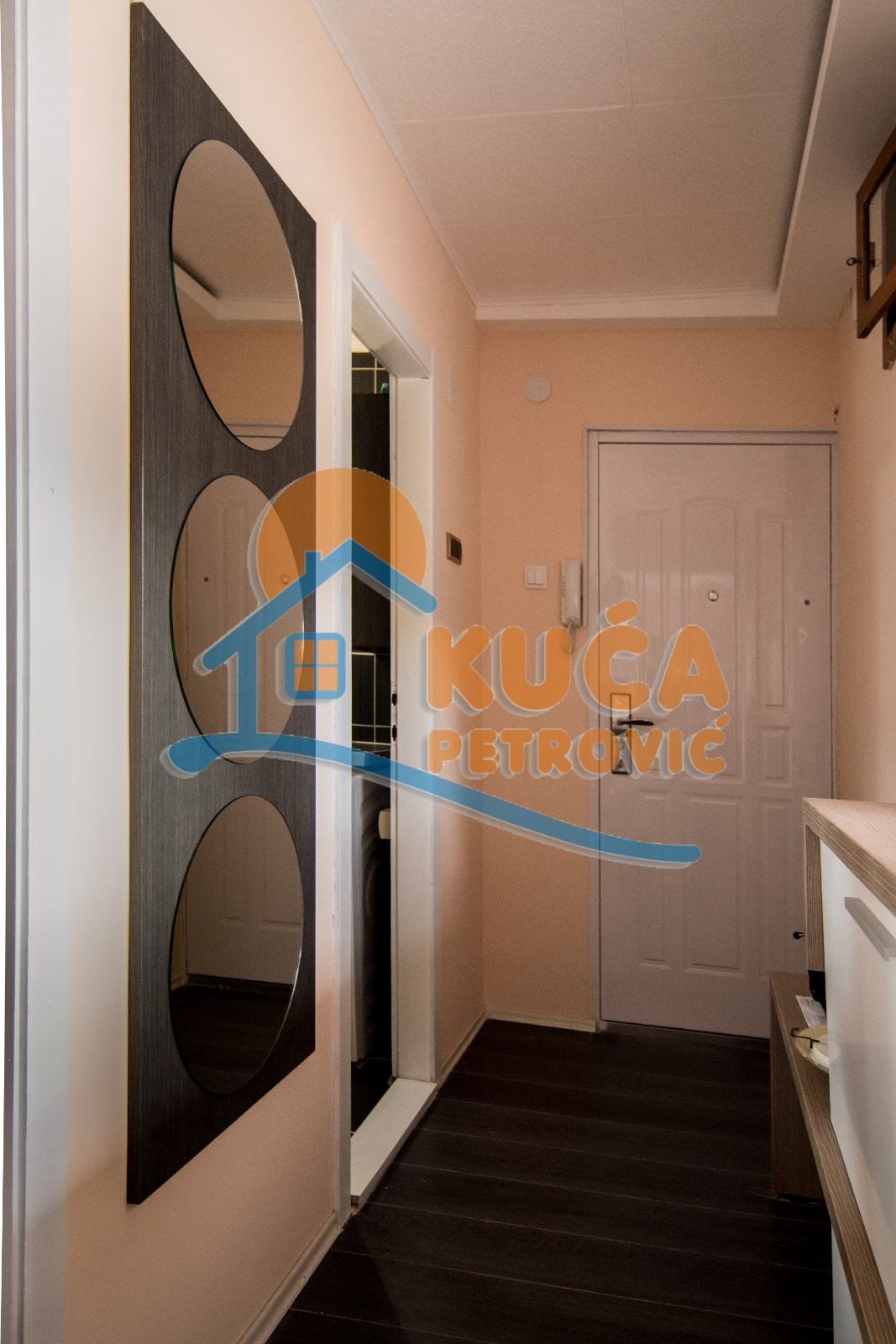 Dvosoban stan, 47 m2, Centar, Nade Tomić ID: i-02019 17