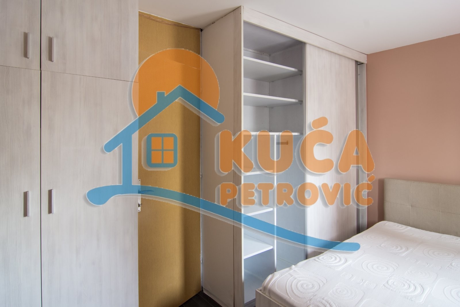 Dvosoban stan, 47 m2, Centar, Nade Tomić ID: i-02019 21