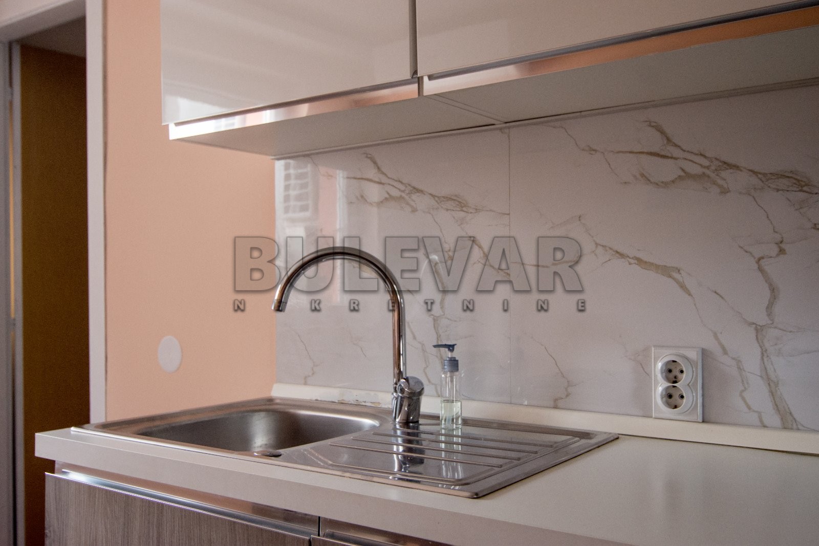 Dvosoban stan, 47 m2, Centar, Nade Tomić ID: i-02019 10