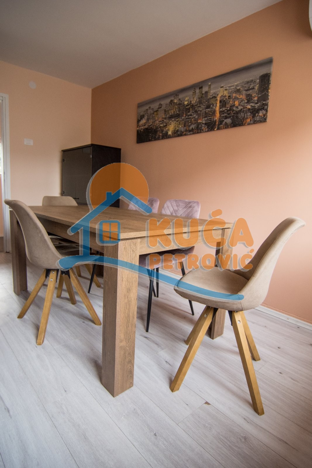 Dvosoban stan, 47 m2, Centar, Nade Tomić ID: i-02019 11