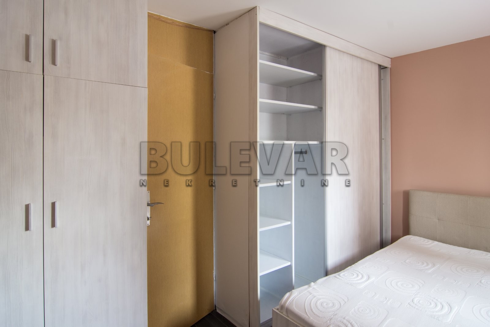 Dvosoban stan, 47 m2, Centar, Nade Tomić ID: i-02019 21