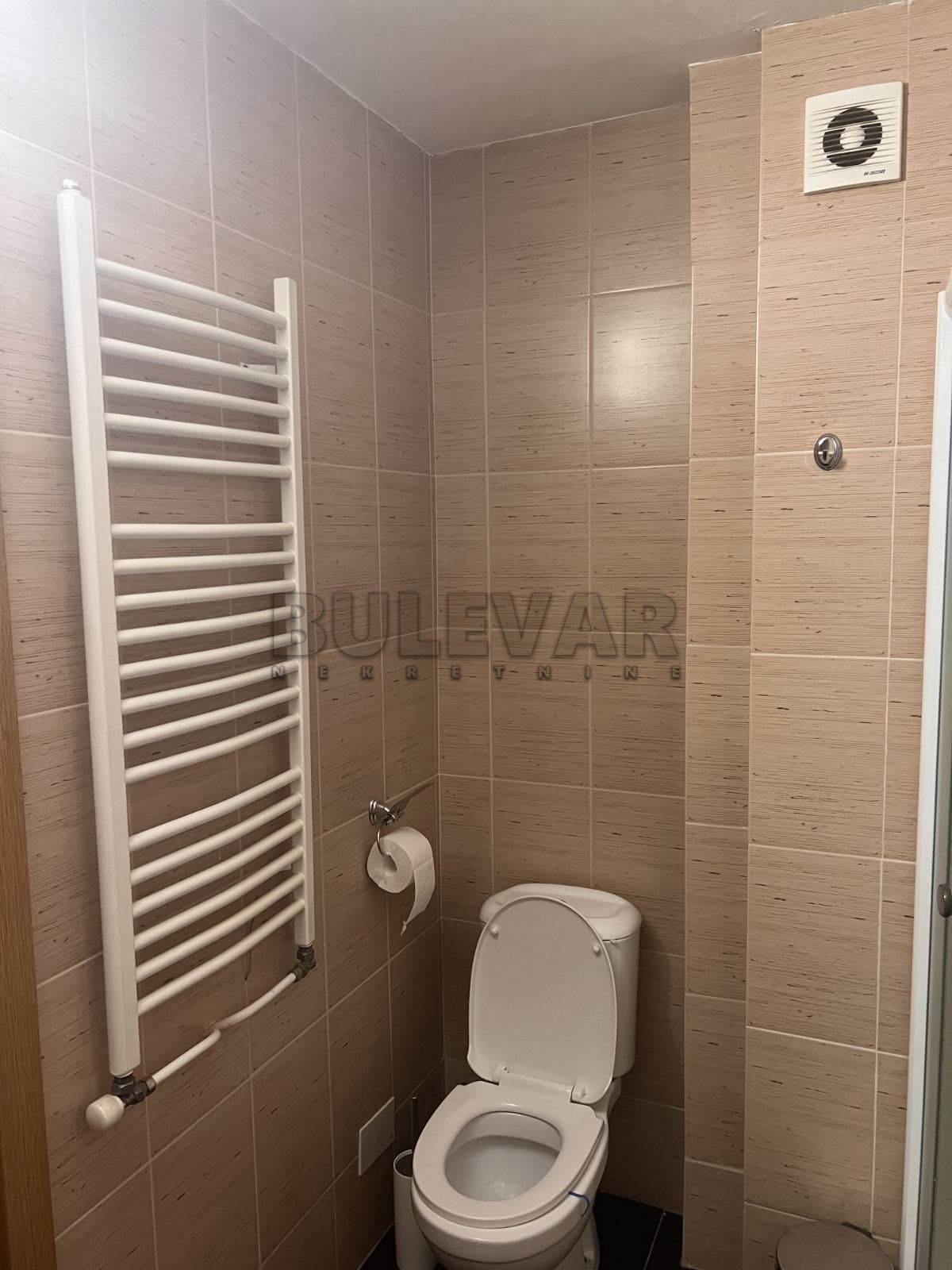 Jednosoban stan, 40 m2, Centar, Milorada Veljkovića Špaje ID: i-09449 6