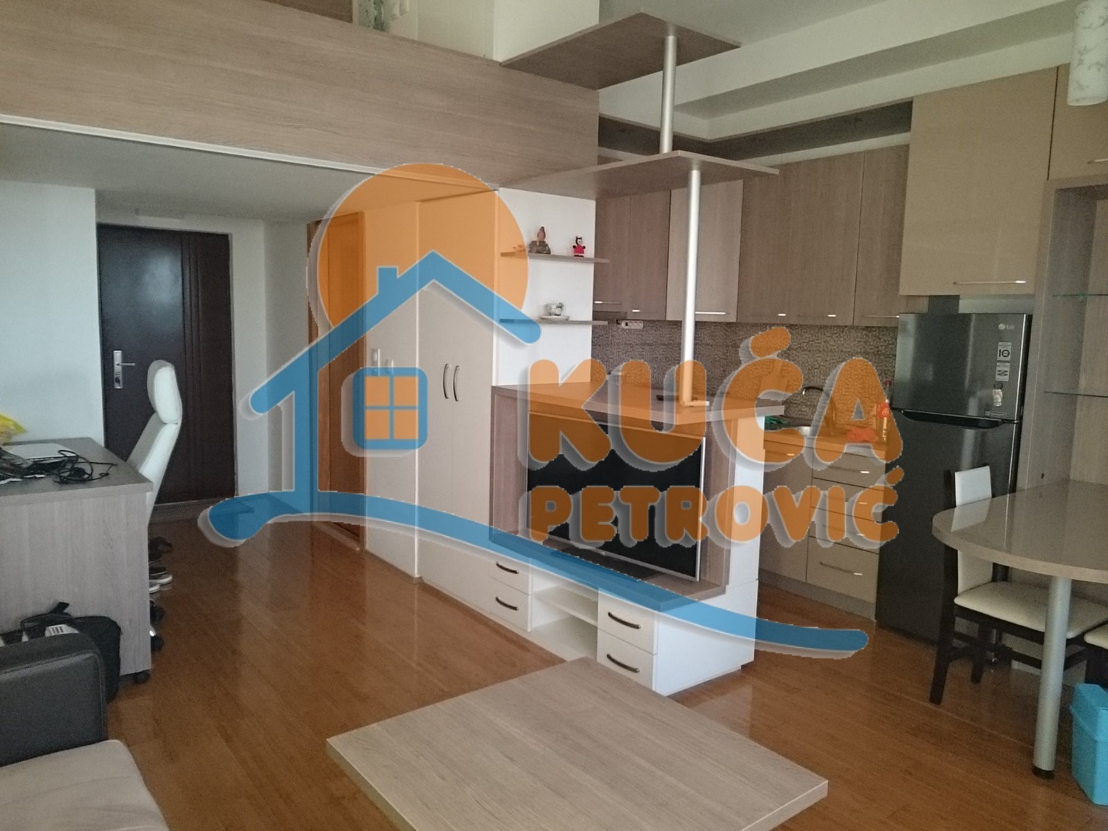 Jednosoban stan, 40 m2, Centar, Milorada Veljkovića Špaje ID: i-09449 3