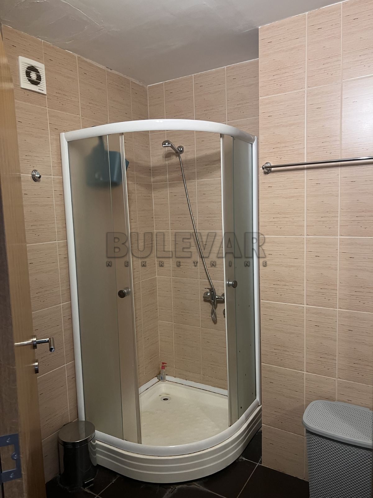 Jednosoban stan, 40 m2, Centar, Milorada Veljkovića Špaje ID: i-09449 8