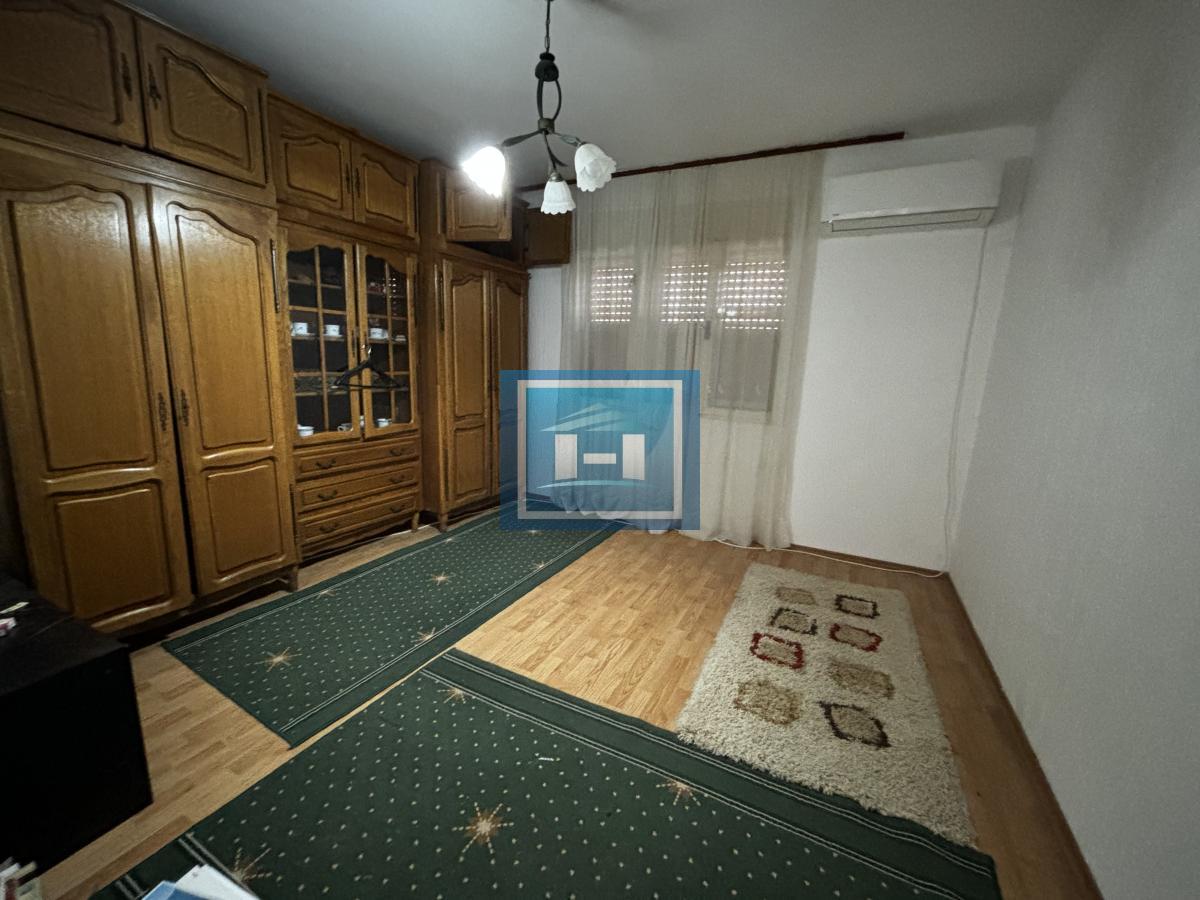 Kompletno seosko domaćinstvo na 7 km od Jagodine 2