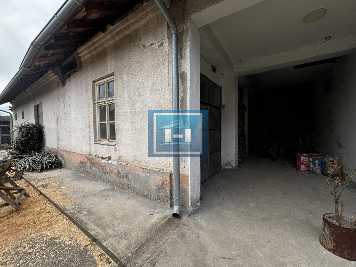 Kompletno seosko domaćinstvo na 7 km od Jagodine 28