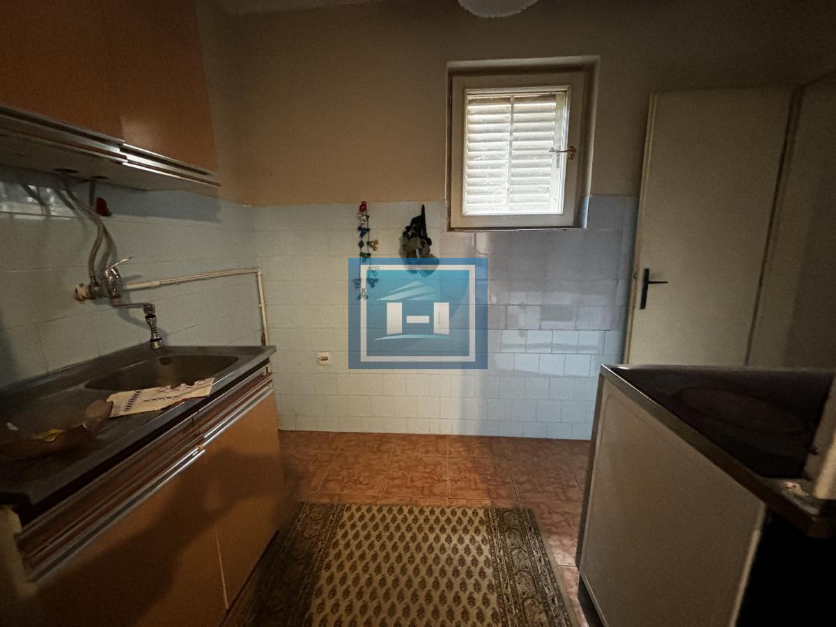 Kompletno seosko domaćinstvo na 7 km od Jagodine 12