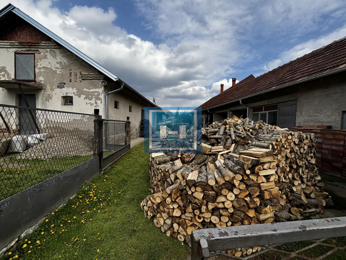Kompletno seosko domaćinstvo na 7 km od Jagodine 35