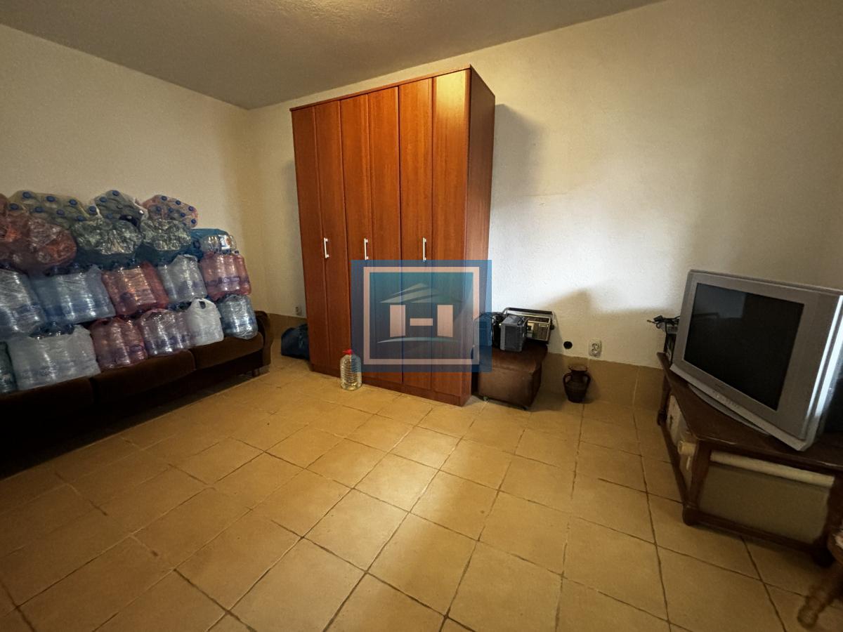 Kompletno seosko domaćinstvo na 7 km od Jagodine 21