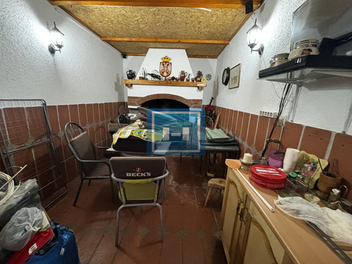 Kompletno seosko domaćinstvo na 7 km od Jagodine 23