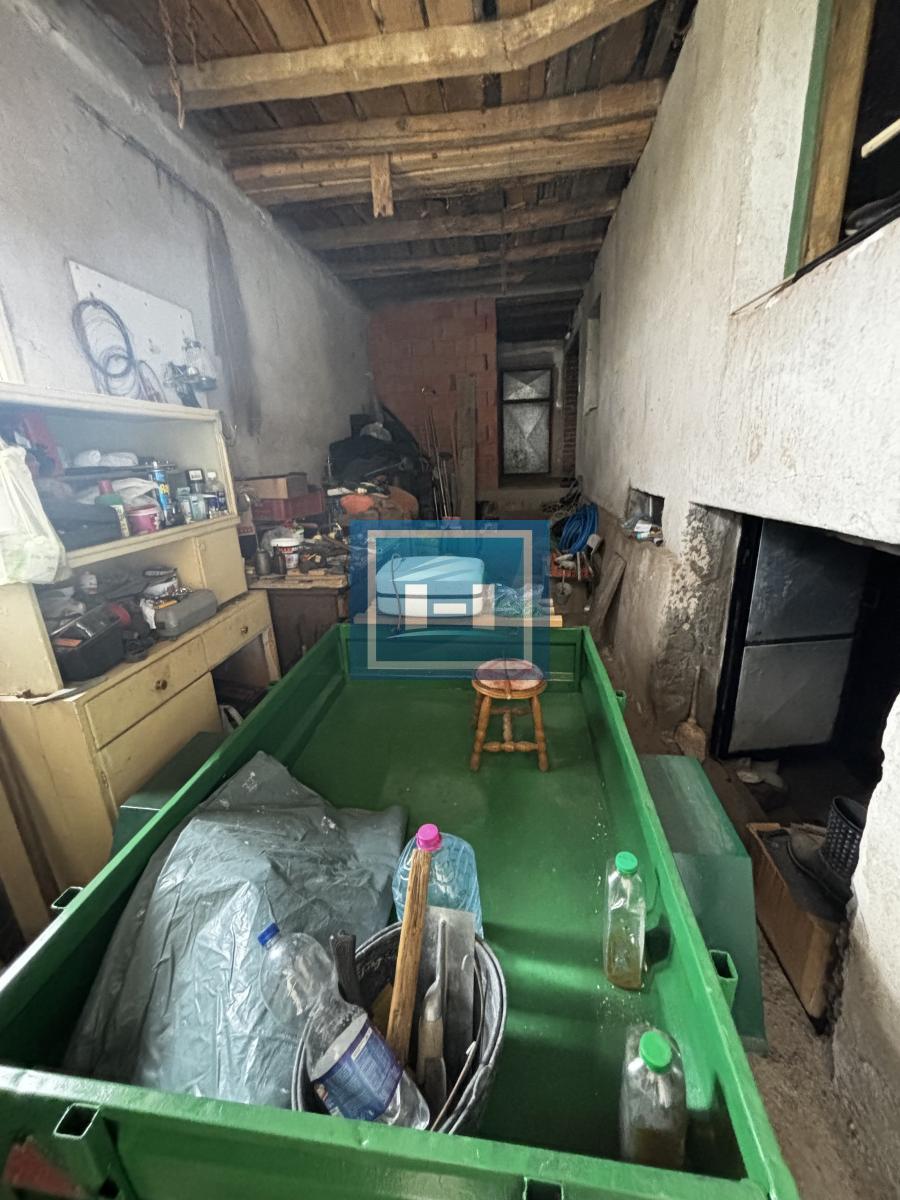 Kompletno seosko domaćinstvo na 7 km od Jagodine 24