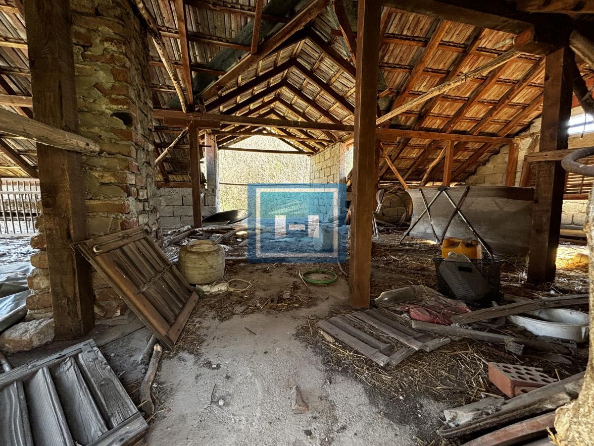 Povoljna kuća u selu Miloševo 16