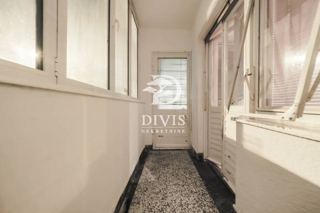 Prodajemo 3 0 stan na Dorćolu  sa garažnim  98m2 5